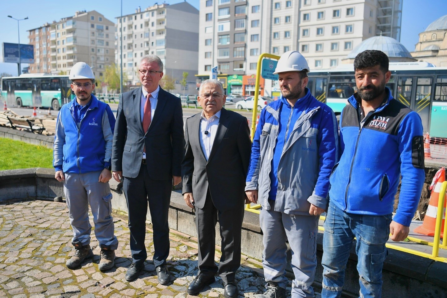 Başkan Büyükkılıç, 11 adet yaya üst geçidi projesinin ilk etap çalışmalarını inceledi
?v=1