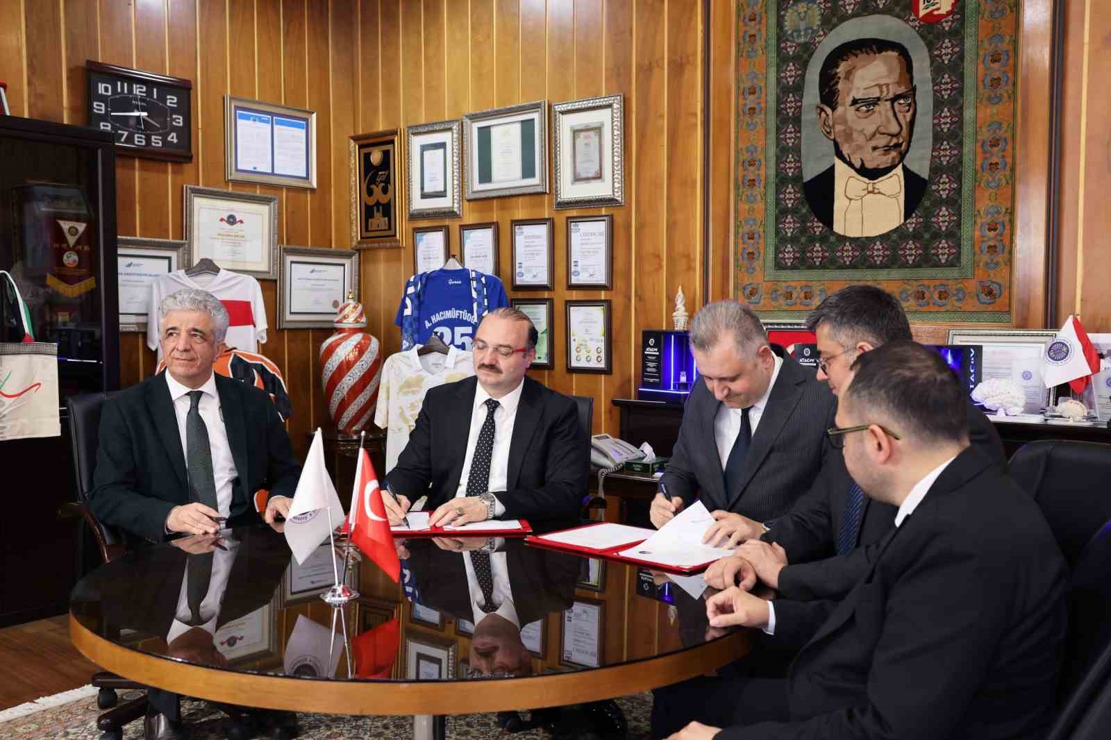 Atatürk Üniversitesi ile Bitlis Tatvan Devlet Hastanesi arasında iş birliği
?v=1