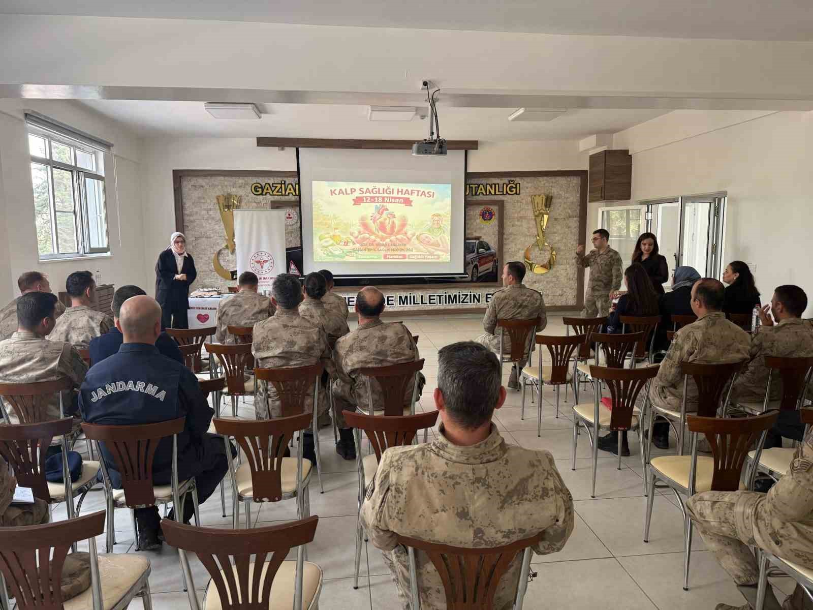 Jandarma ekiplerine sağlık eğitimi
?v=1