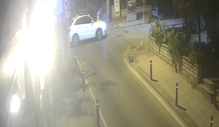 Kadıköy’de otomobil ile motosiklet çarpıştı: 1 yaralı
?v=1