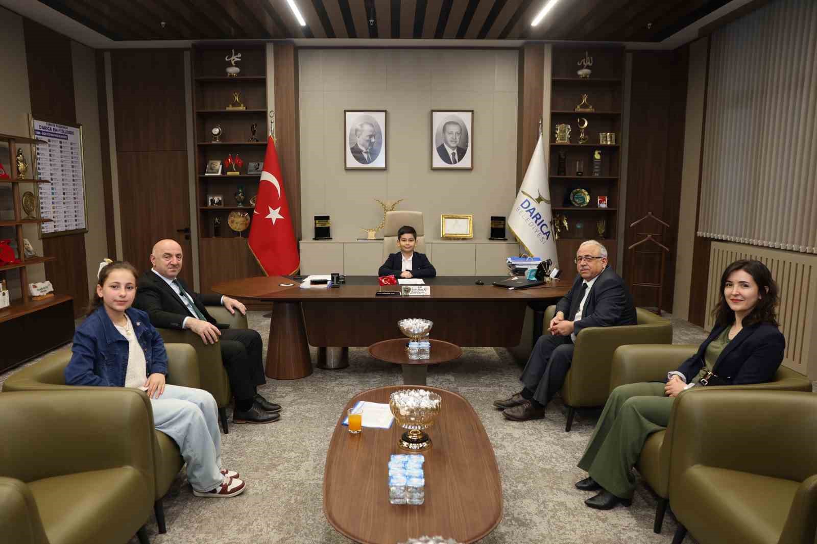 Darıca’da makam koltuğu geleceğin başkanlarına devredildi
?v=1