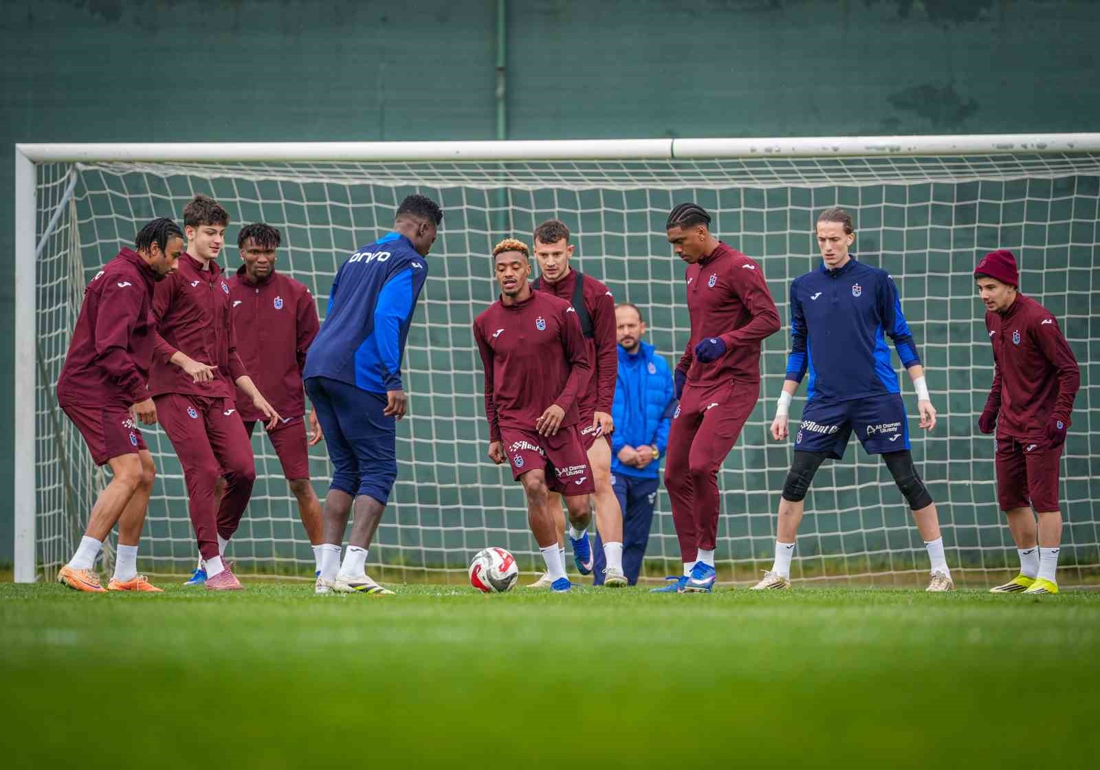 Trabzonspor, Samsunspor maçının hazırlıklarını tamamladı
?v=1