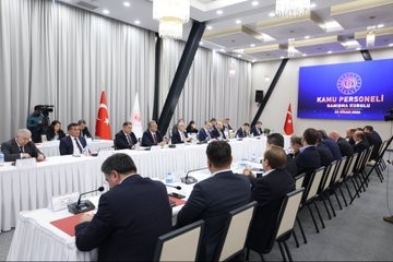 Memur-Sen:  4688 sayılı Kanun; kamu görevlilerinin yükünü ve emeğin karşılığını taşımakta yetersiz kalmaktadır 
?v=1