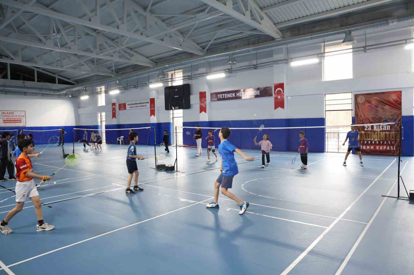 Elazığ’da 23 Nisan coşkusu spor etkinlikleriyle yaşandı
?v=1