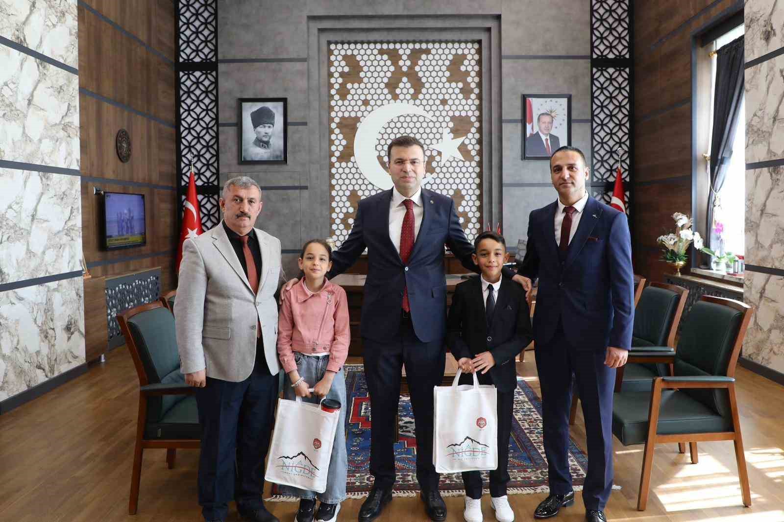 Niğde Valisi Akmeşe, koltuğunu Yusuf İncesu’ya emanet etti
?v=1