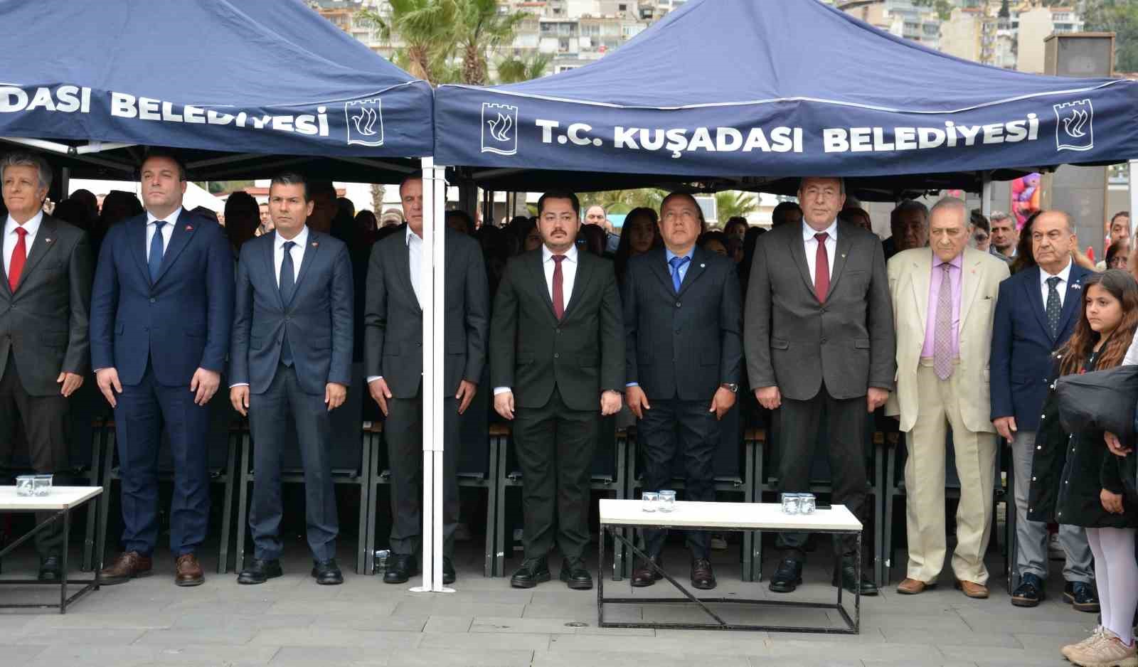 Kuşadası Ticaret Odası yönetimi 23 Nisan coşkusuna ortak oldu
?v=1