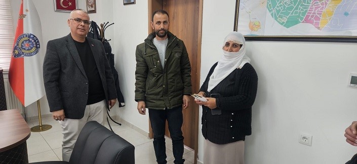 Bulanık’ta örnek davranış: Para dolu cüzdan sahibine teslim edildi
?v=1