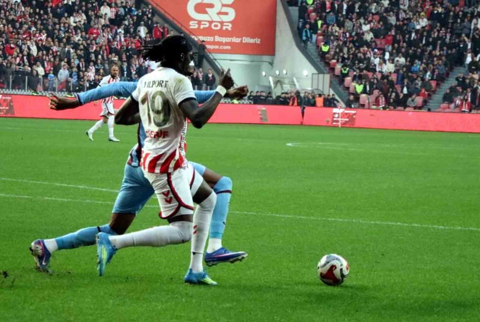 Ziraat Türkiye Kupası: Samsunspor: 0 - Trabzonspor: 0 (İlk yarı)
?v=1
