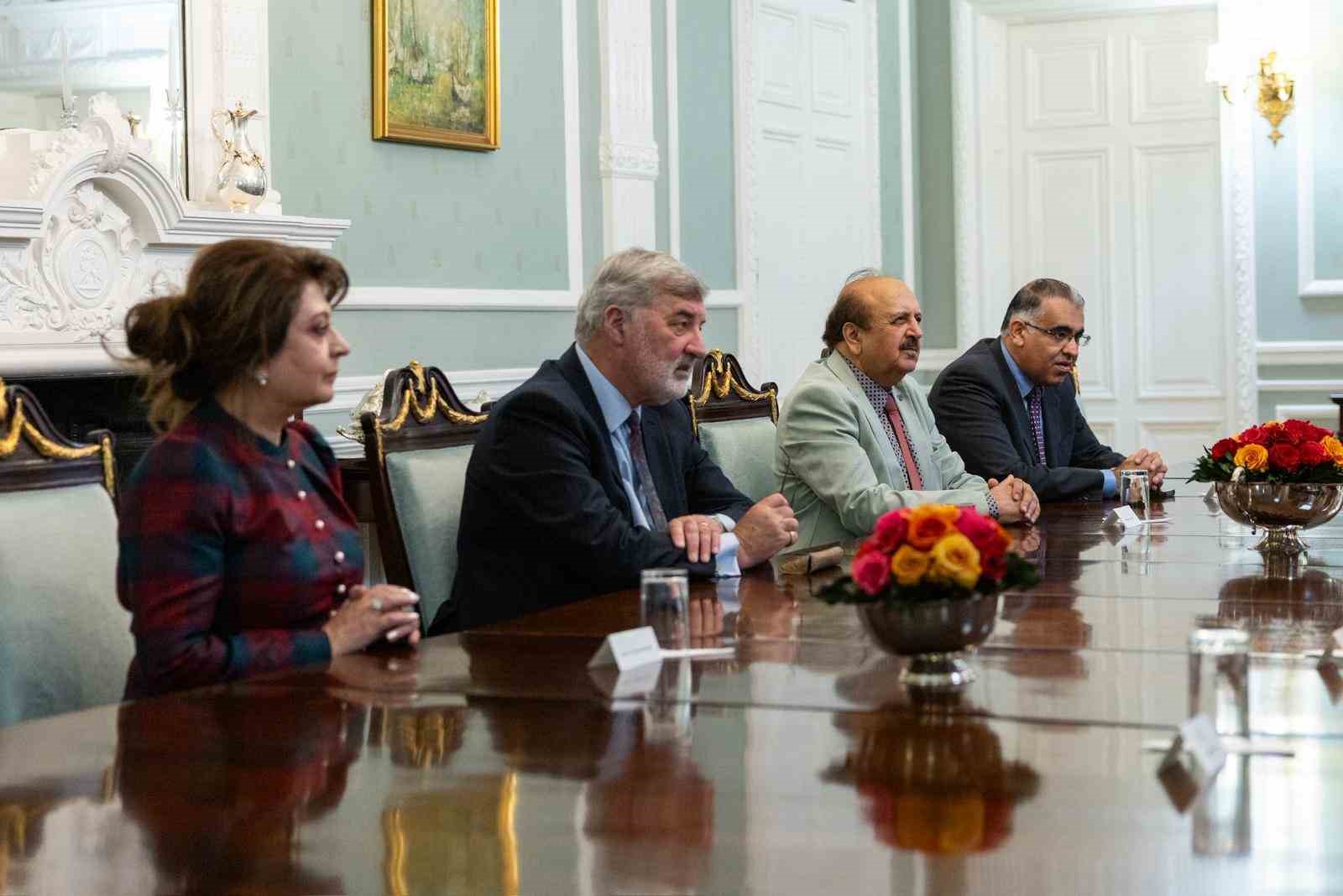 Dışişleri Bakanı Fidan, İngiliz parlamentosu üyeleriyle bir araya geldi
?v=1