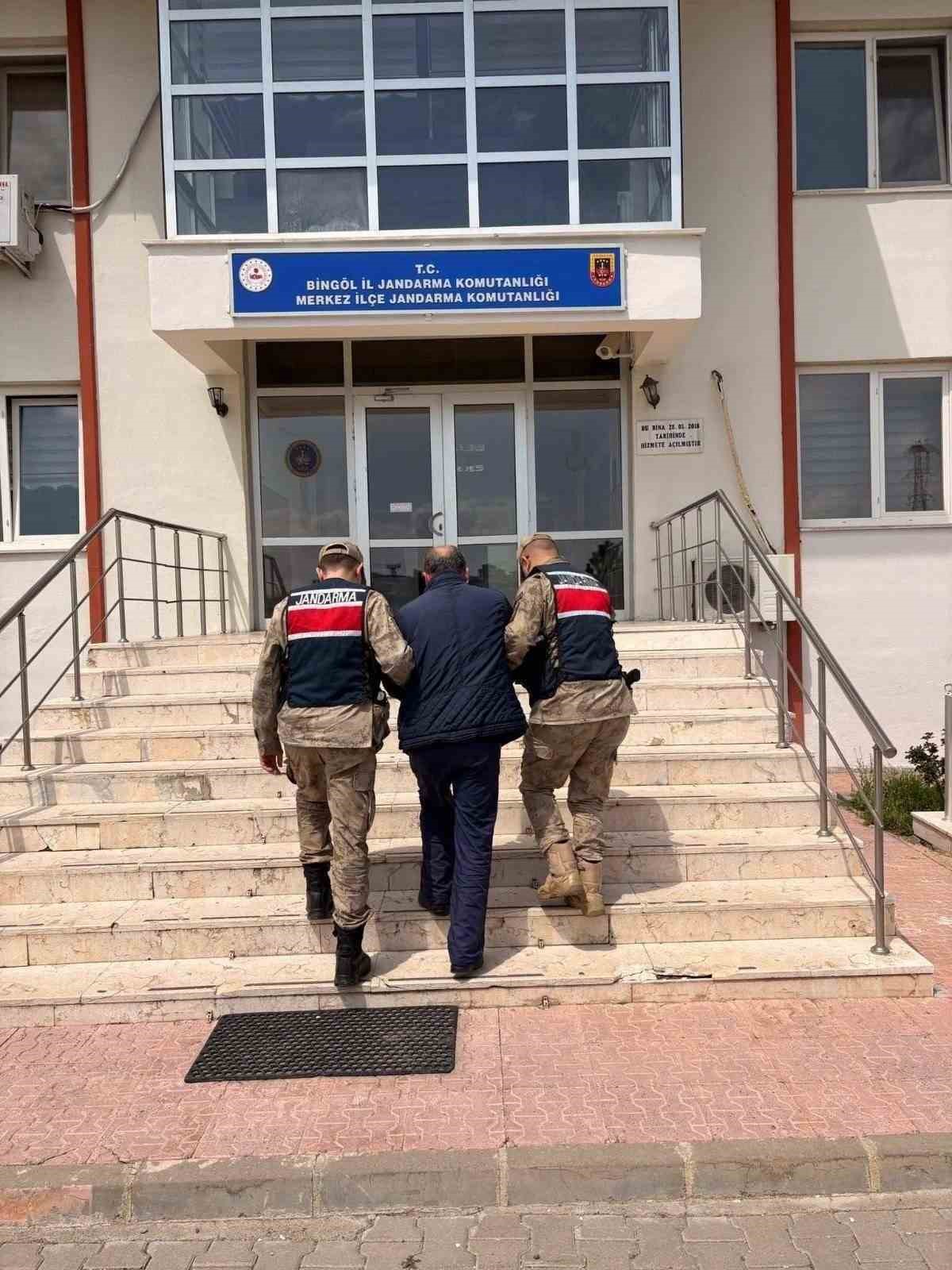 Bingöl’de kesinleşmiş hapis cezası bulunan 7 zanlı yakalandı
?v=1