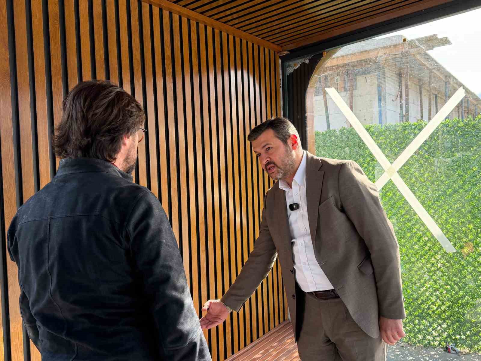 Başkan Çetinkaya yeni nesil otobüs durağında incelemede bulundu
?v=1