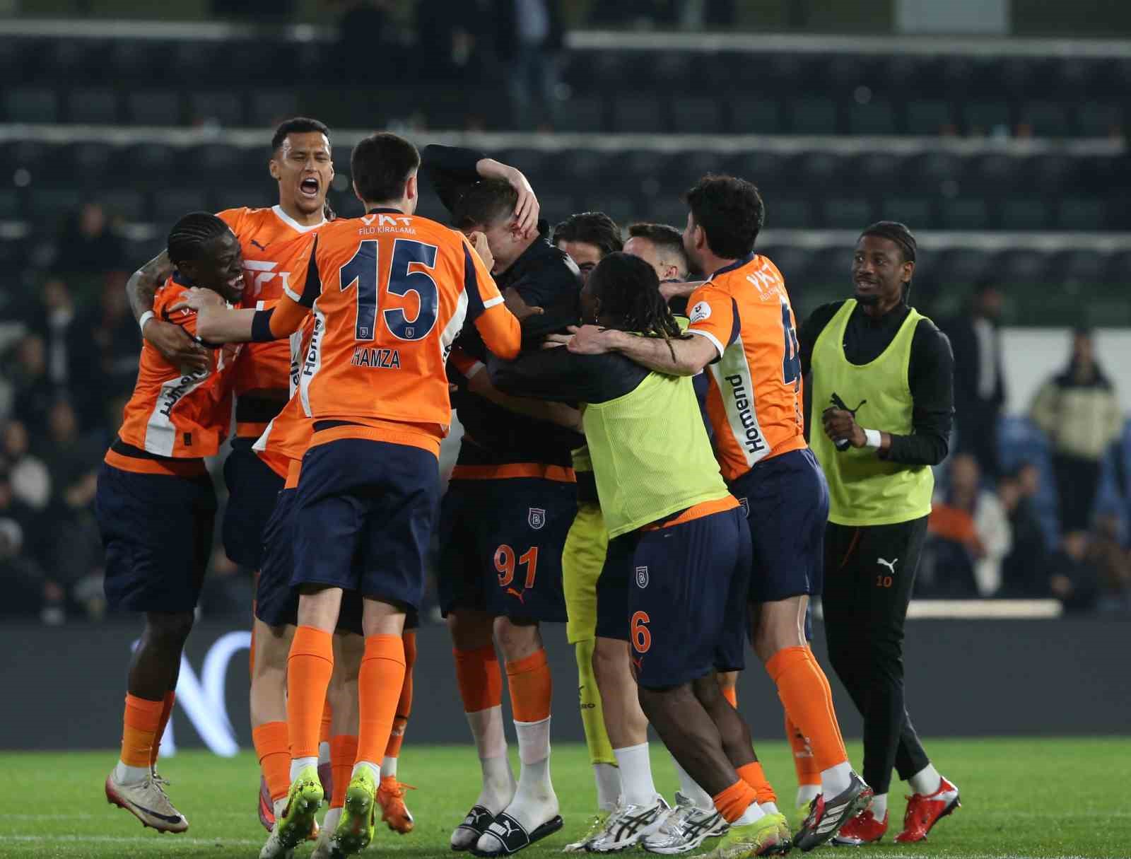 Başakşehir, Avrupa kupalarına katılma hedefini sürdürdü
?v=1