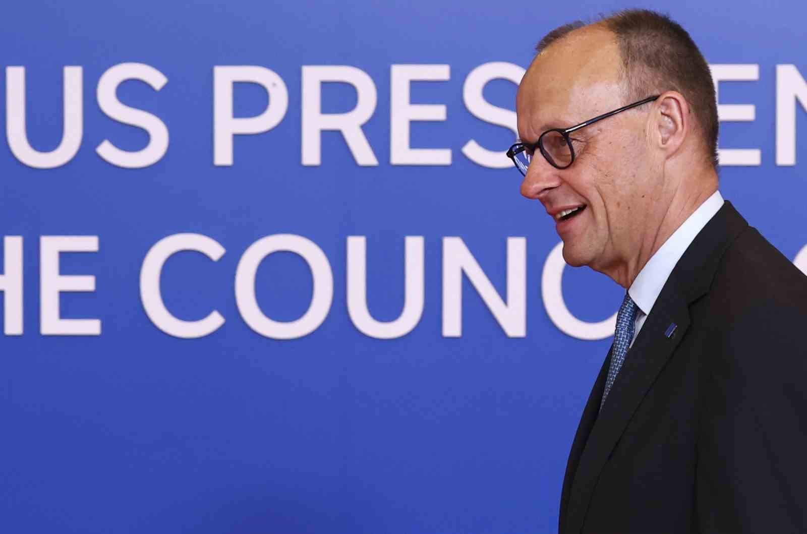 Merz:  İran yaptırımlarını kademeli olarak hafifletmeye hazırız 
?v=1