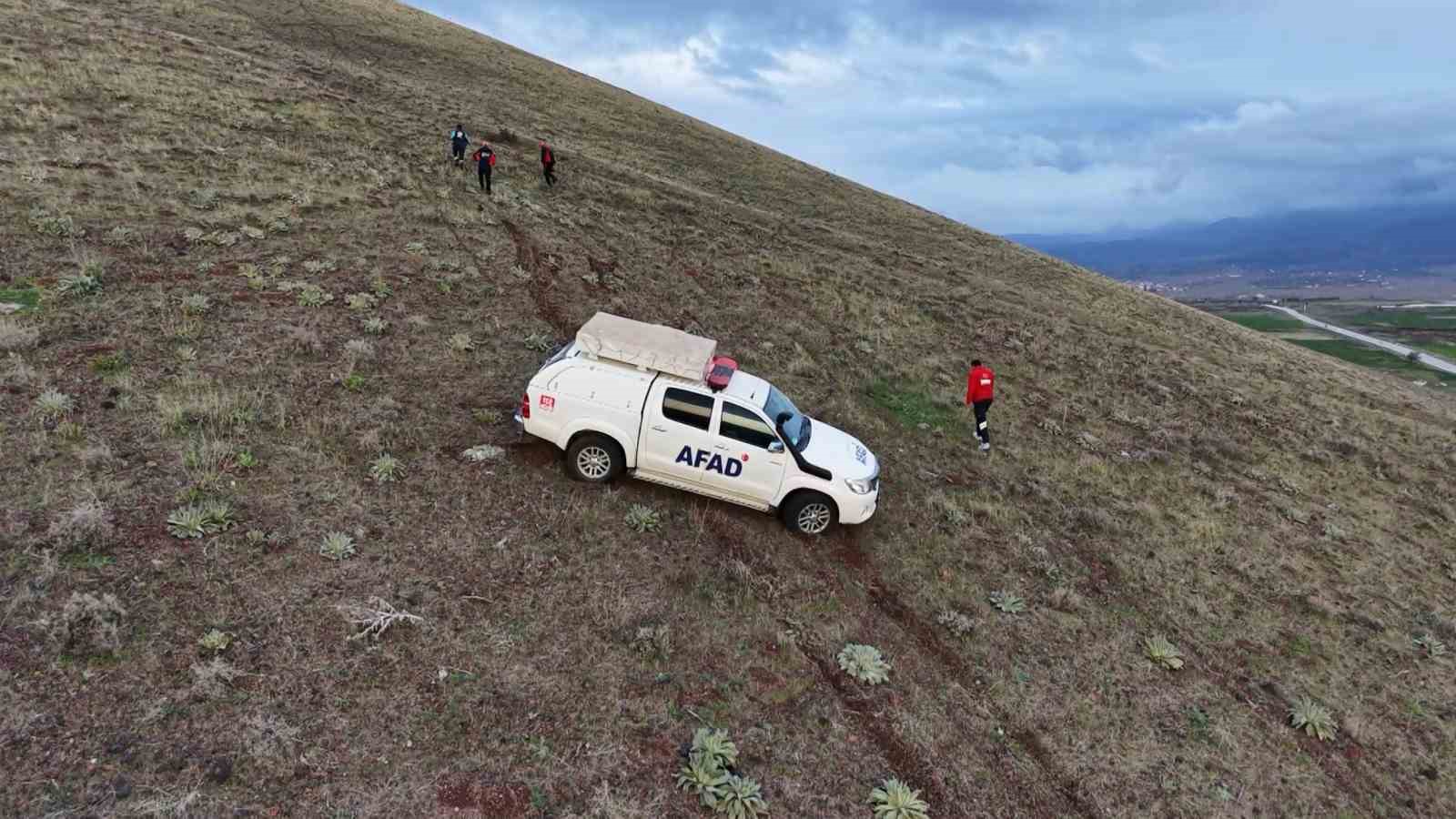 Aksaray’da ailesine intihar mesajı atan adam dağda ölü bulundu
?v=1