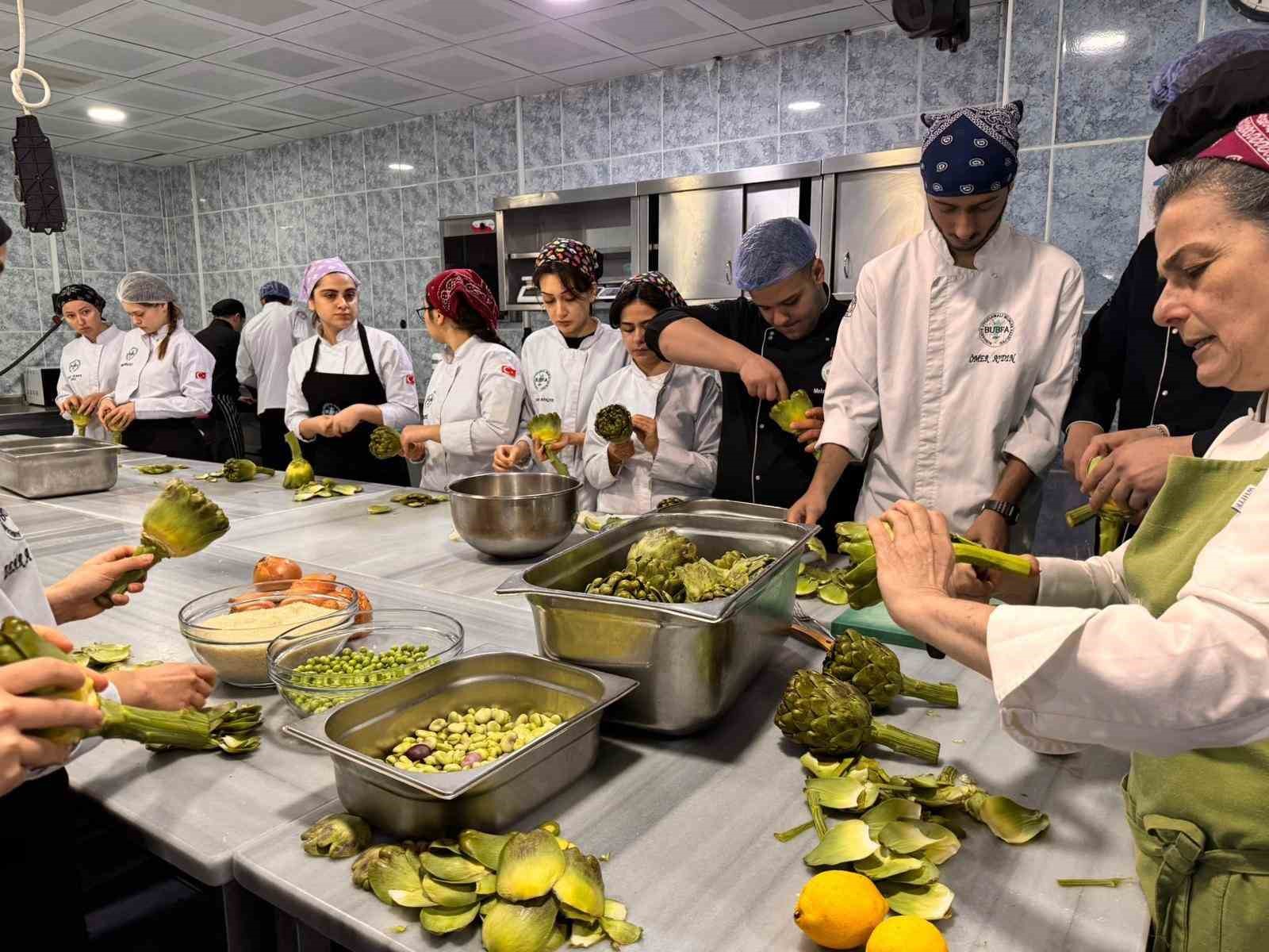 Burhaniye’de Gastronomide zeytinyağı deneyimi gerçekleştirildi
?v=1