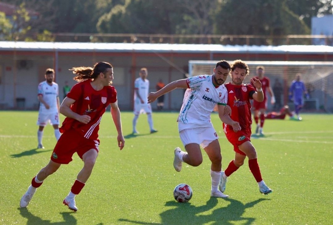 Karşıyaka, Ayvalık deplasmanından beraberlikle döndü
?v=1