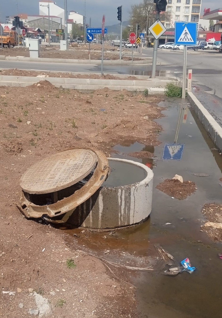 Gölbaşı’nın ortasında lağım rezaleti
?v=1