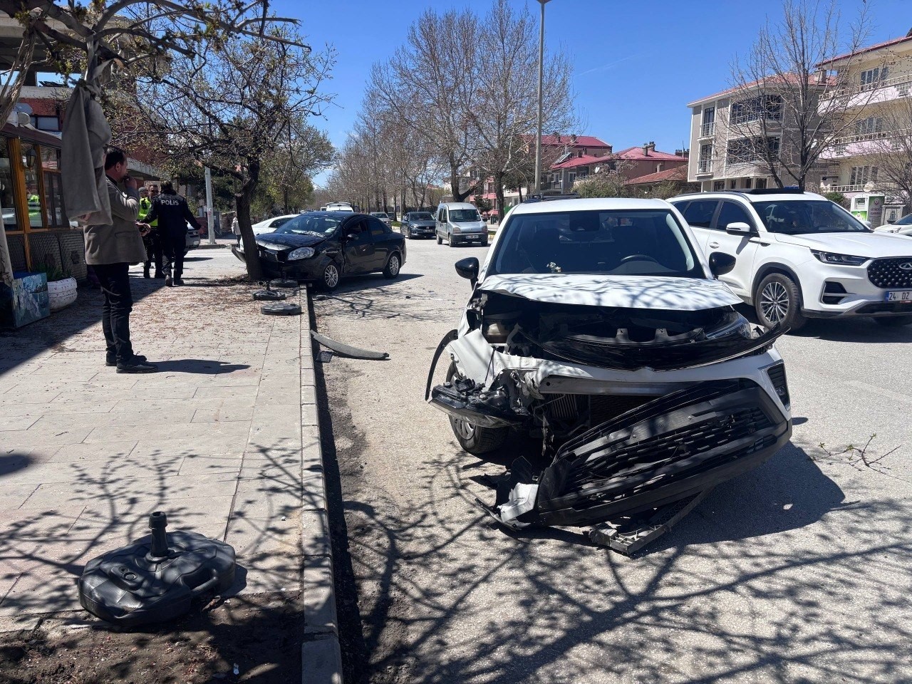 Erzincan’da trafik kazası: 3’ü çocuk 6 yaralı
?v=1