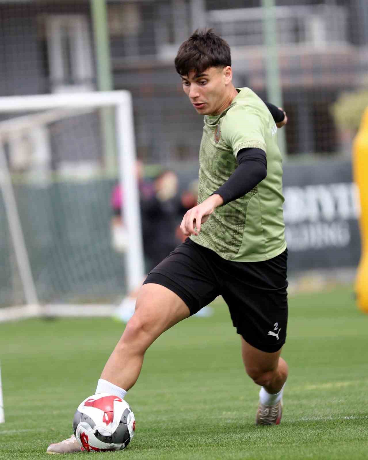 Alanyaspor, Samsunspor maçının hazırlıklarına başladı
?v=1