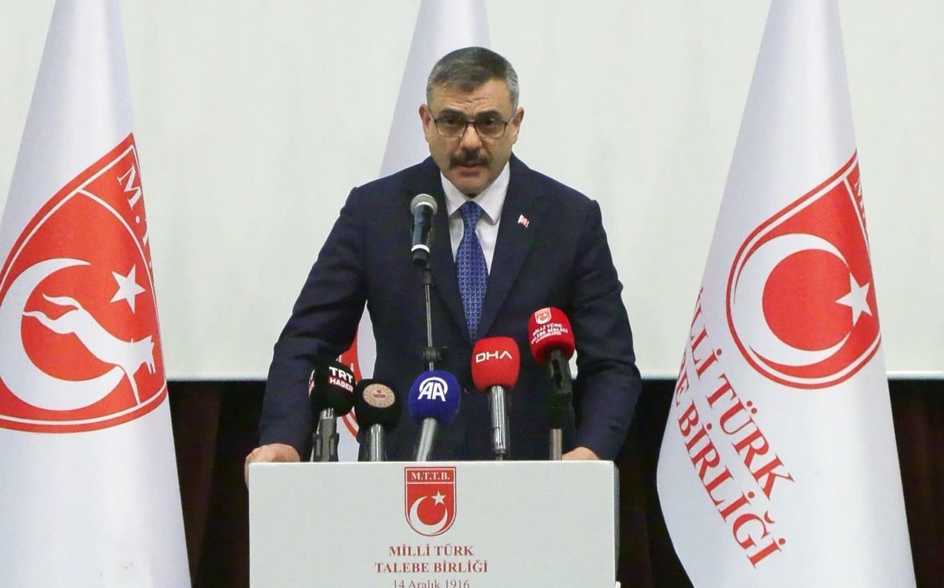 İçişleri Bakanı Çiftçi:  Siyaset, halka hizmeti Hakk’a hizmet bilerek çalışmaktır
?v=1