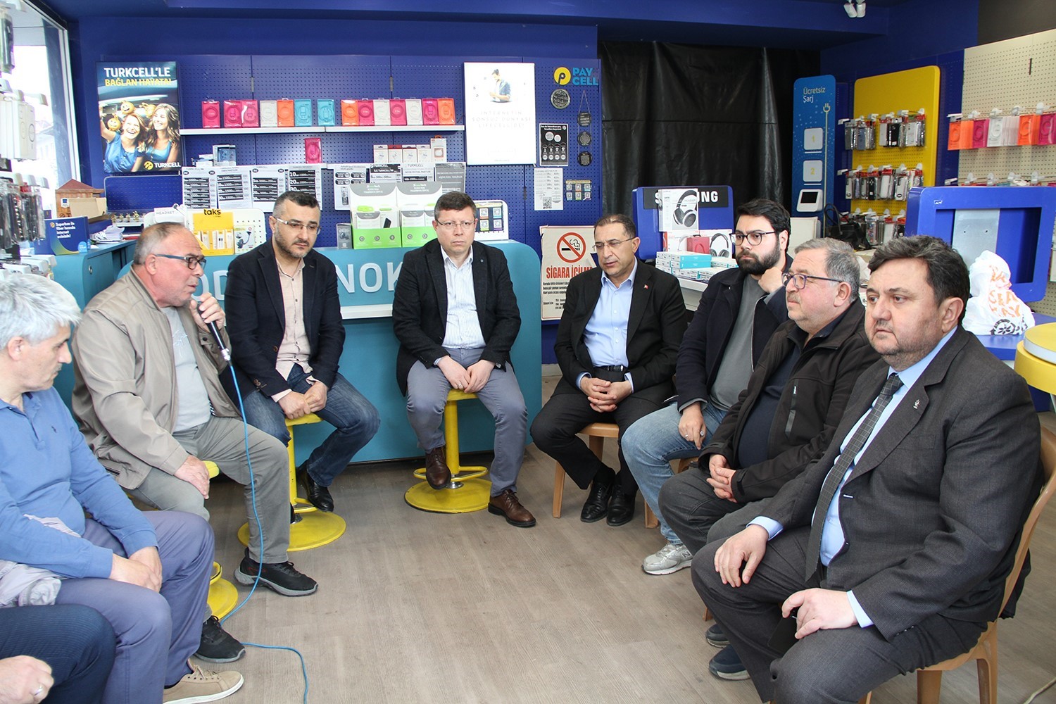 AK Parti Kula’da Mahalle Başkanları Toplantısı gerçekleştirildi
?v=1