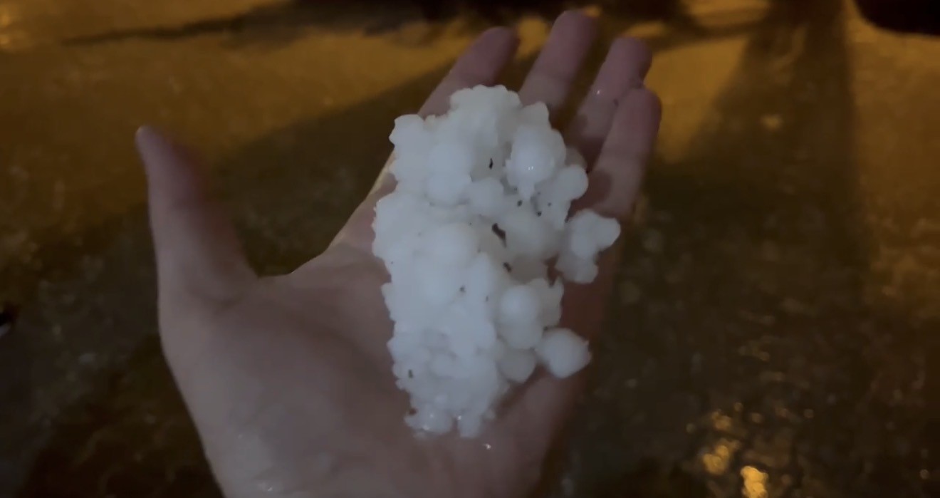 Adıyaman’a fındık büyüklüğünde dolu yağdı
?v=1