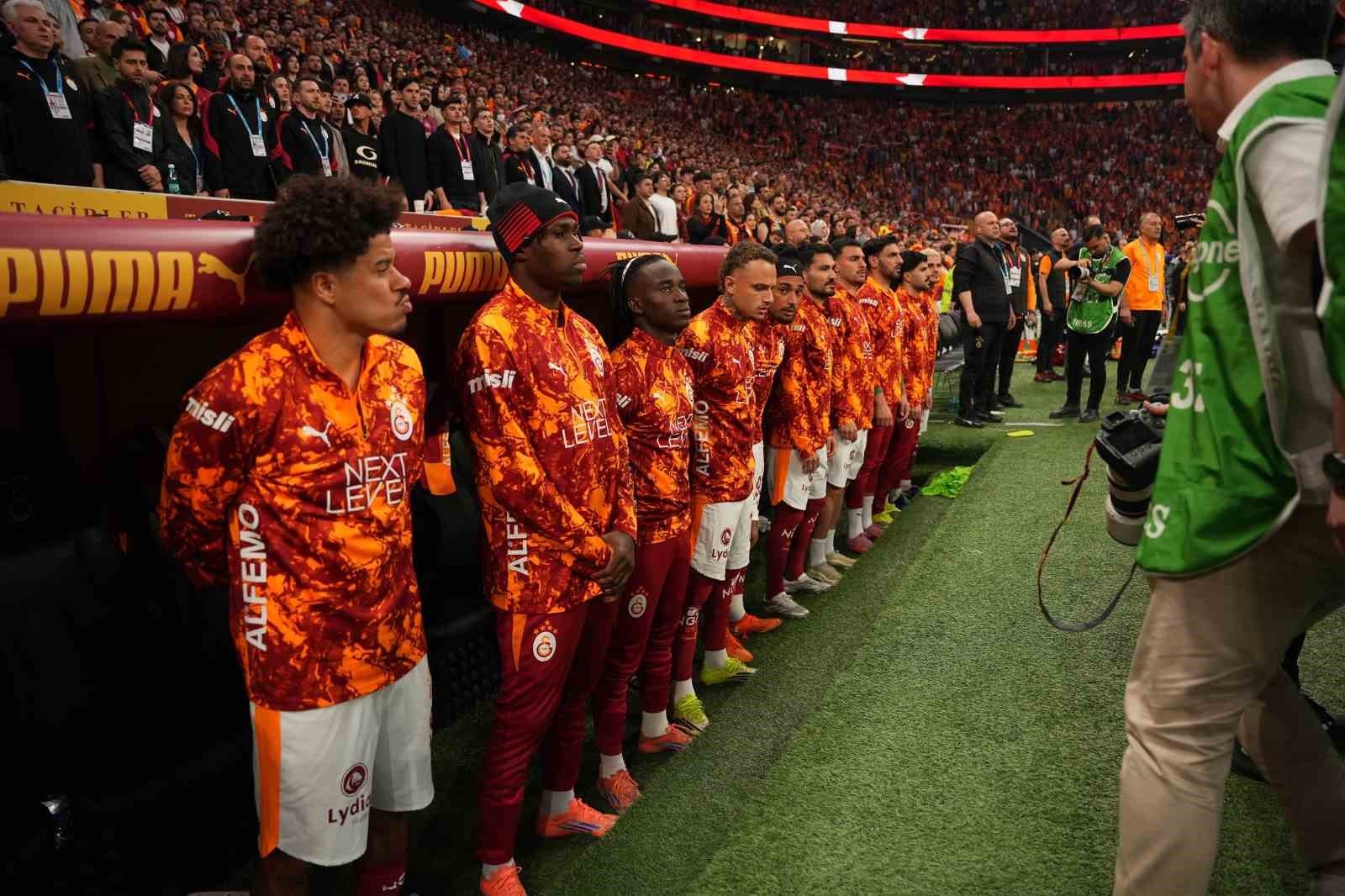 Galatasaray’da 11’de 9 değişiklik
?v=1