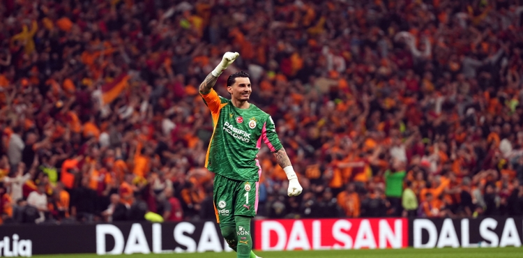 Uğurcan Çakır:  Fenerbahçe’yi maçın içine hiç sokmadık ?v=1