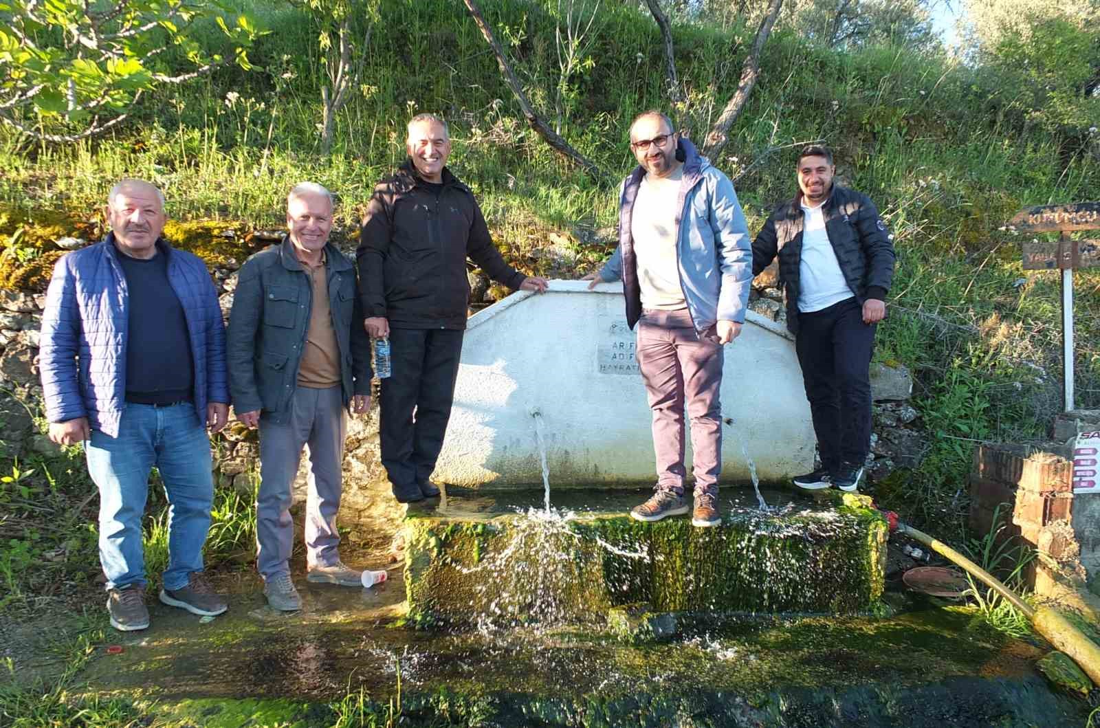 Burhaniye’de çeşmelerden fışkıran sular bereketli sezon umutlarını artırdı
?v=1