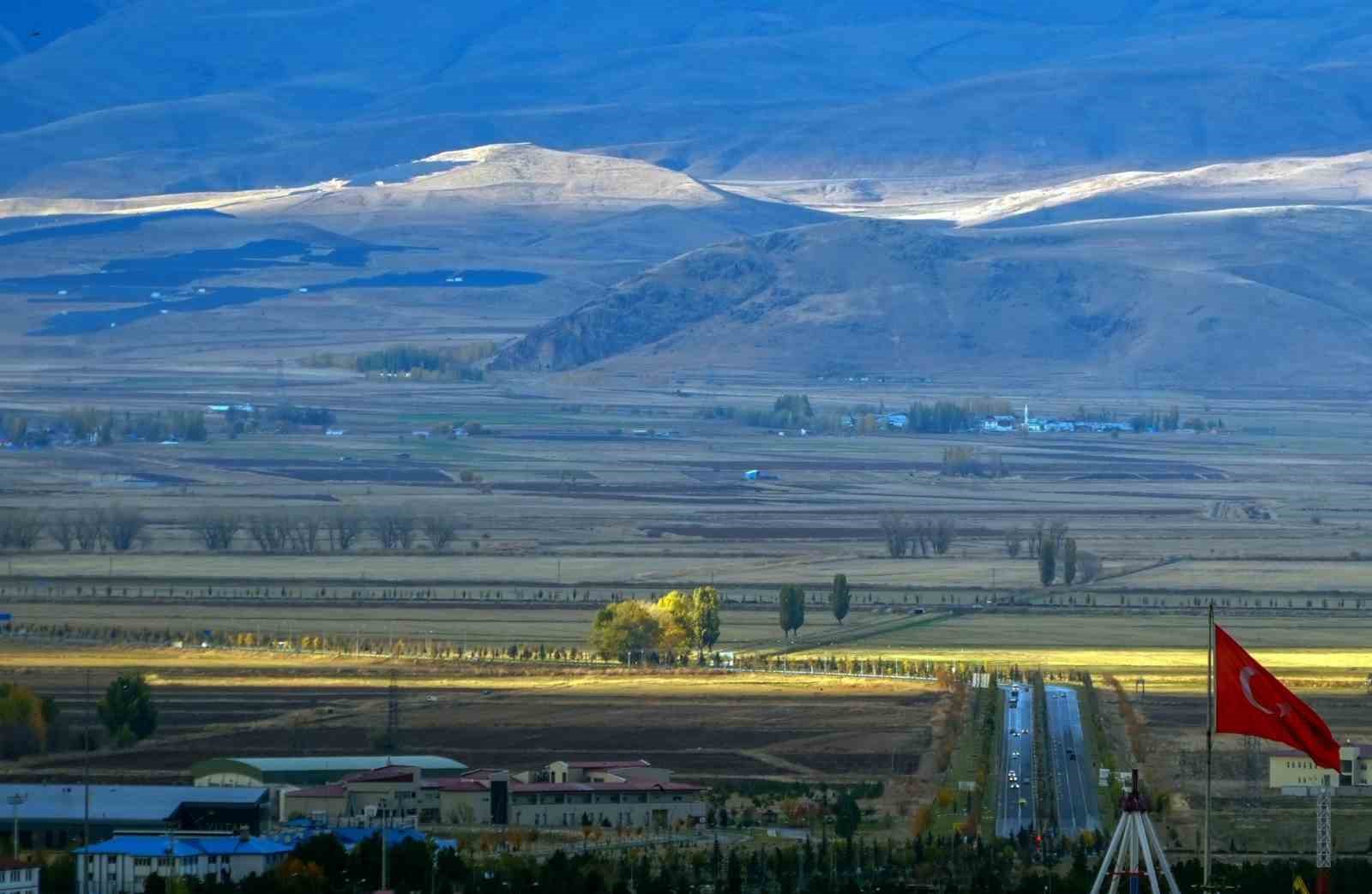 Tozlu arşivlerde unutulan bir gerçek: Hollandalı girişimciye Erzurum, Palandöken ve Toroslar’da petrol izni
?v=1