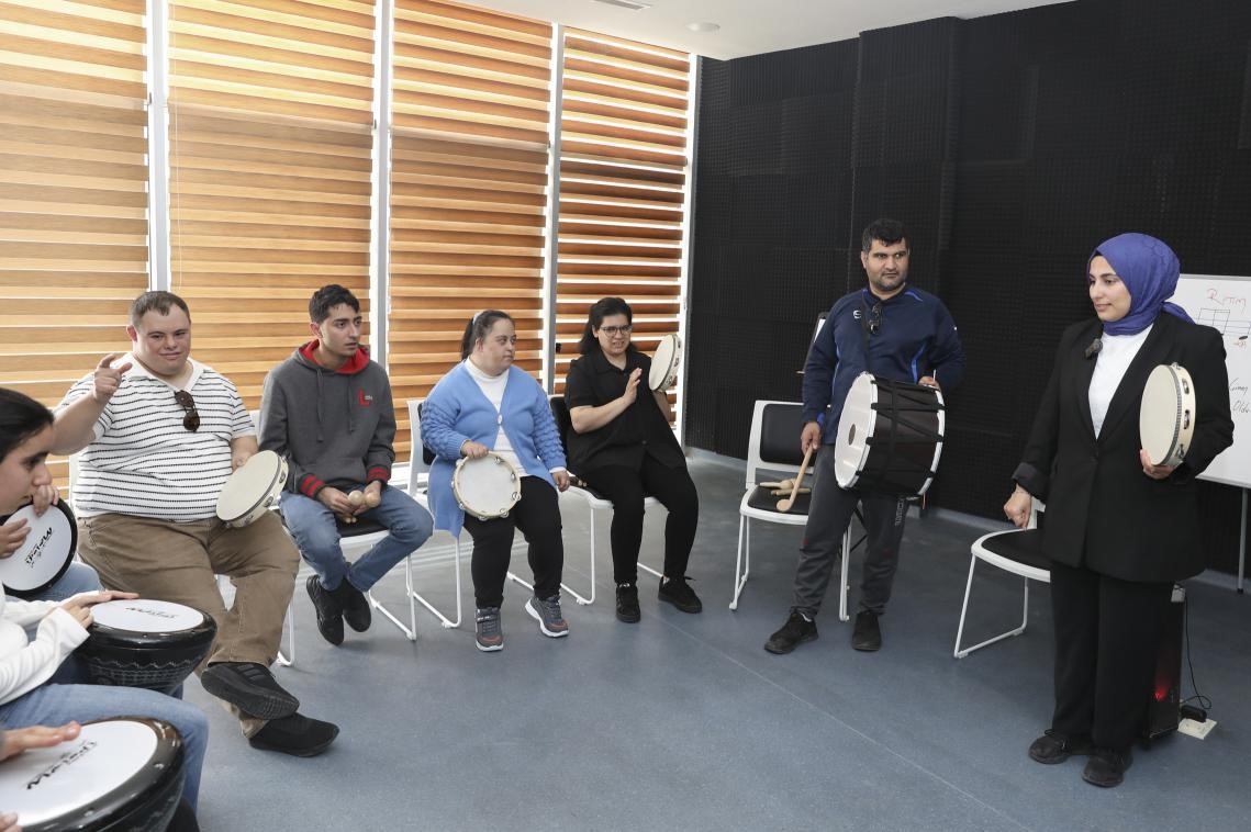 Müzikle engeller aşılıyor
?v=1