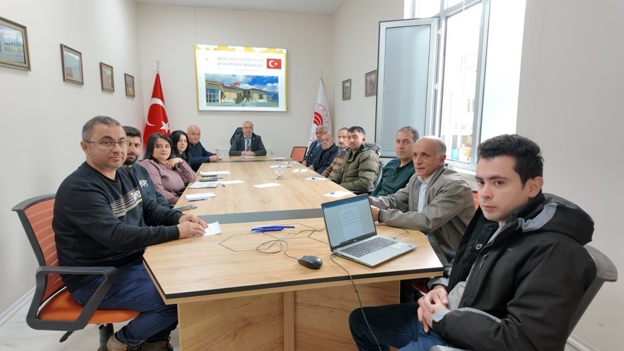 Ardahan’da arıcılığın geliştirilmesine yönelik değerlendirme toplantısı yapıldı
?v=1