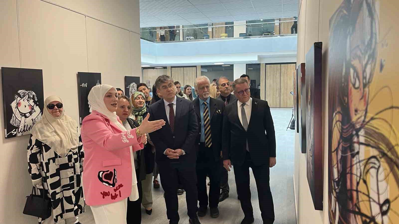  What’s In My Head  sergisi sanatseverlerle buluştu
?v=1