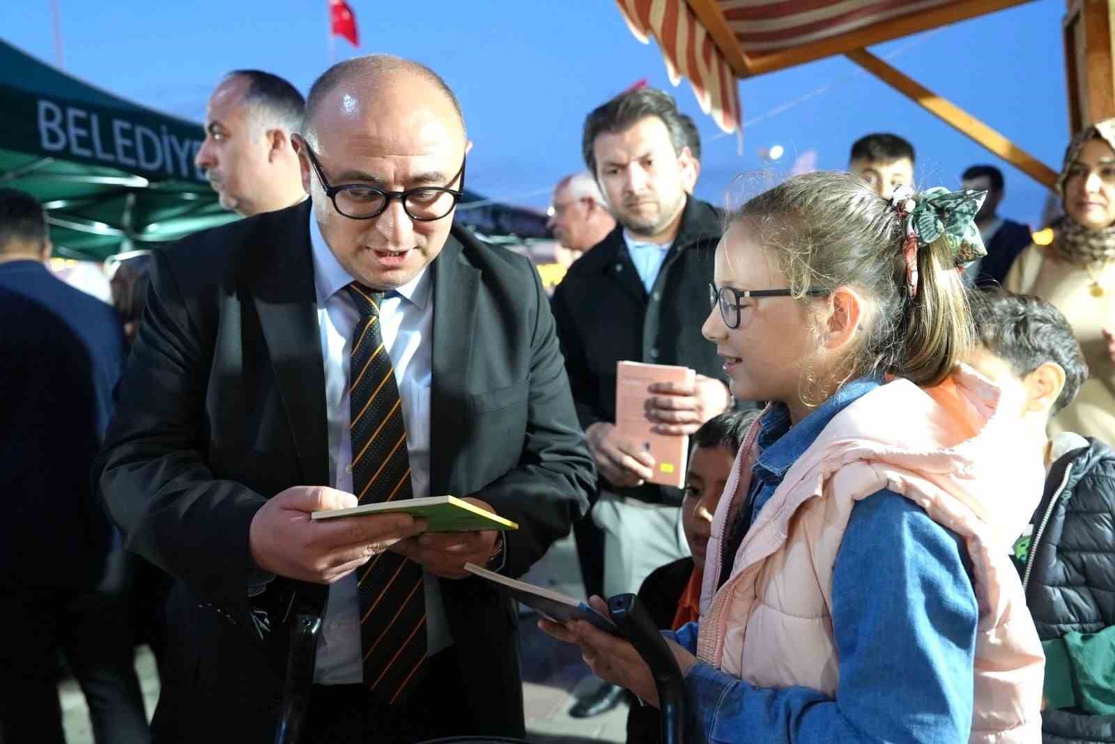 Erdemli’de 4. Kitap ve Edebiyat Günleri yoğun ilgiyle tamamlandı
?v=1