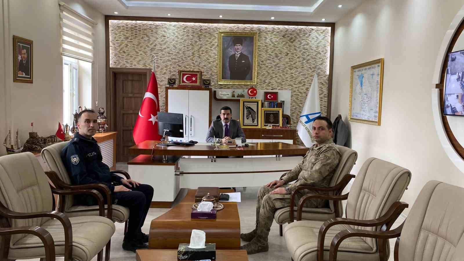 Arpaçay’da asayiş ve güvenlik toplantısı gerçekleştirildi
?v=1