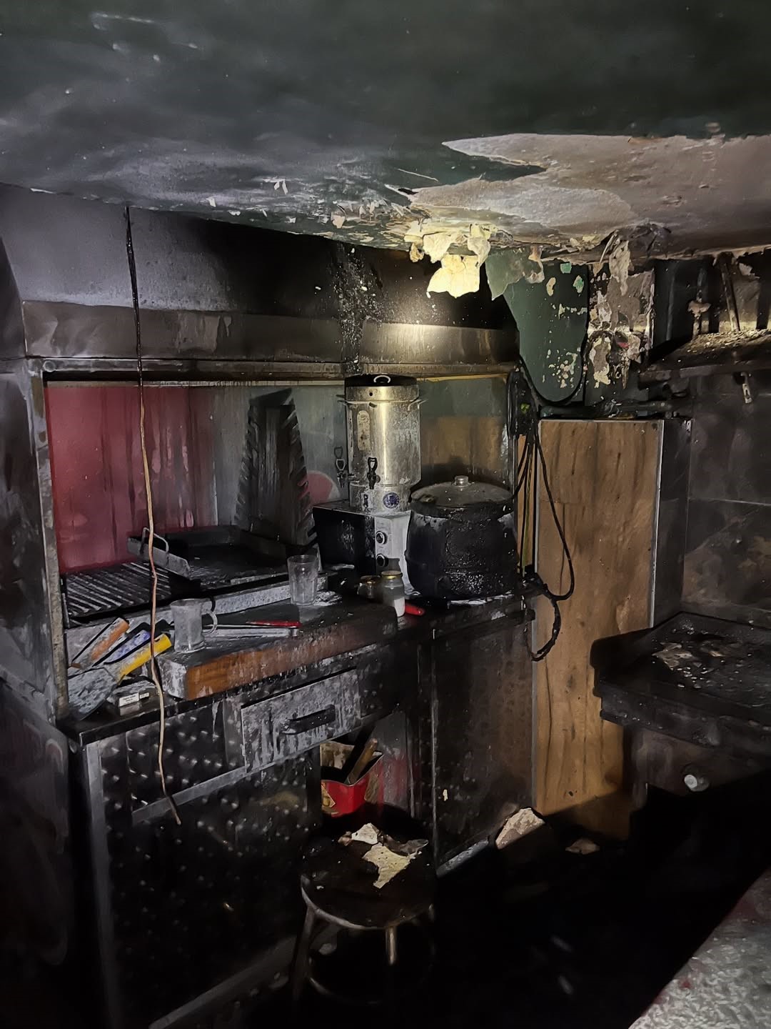 İş yerinin mutfağında çıkan yangın büyümeden kontrol altına alındı
?v=1