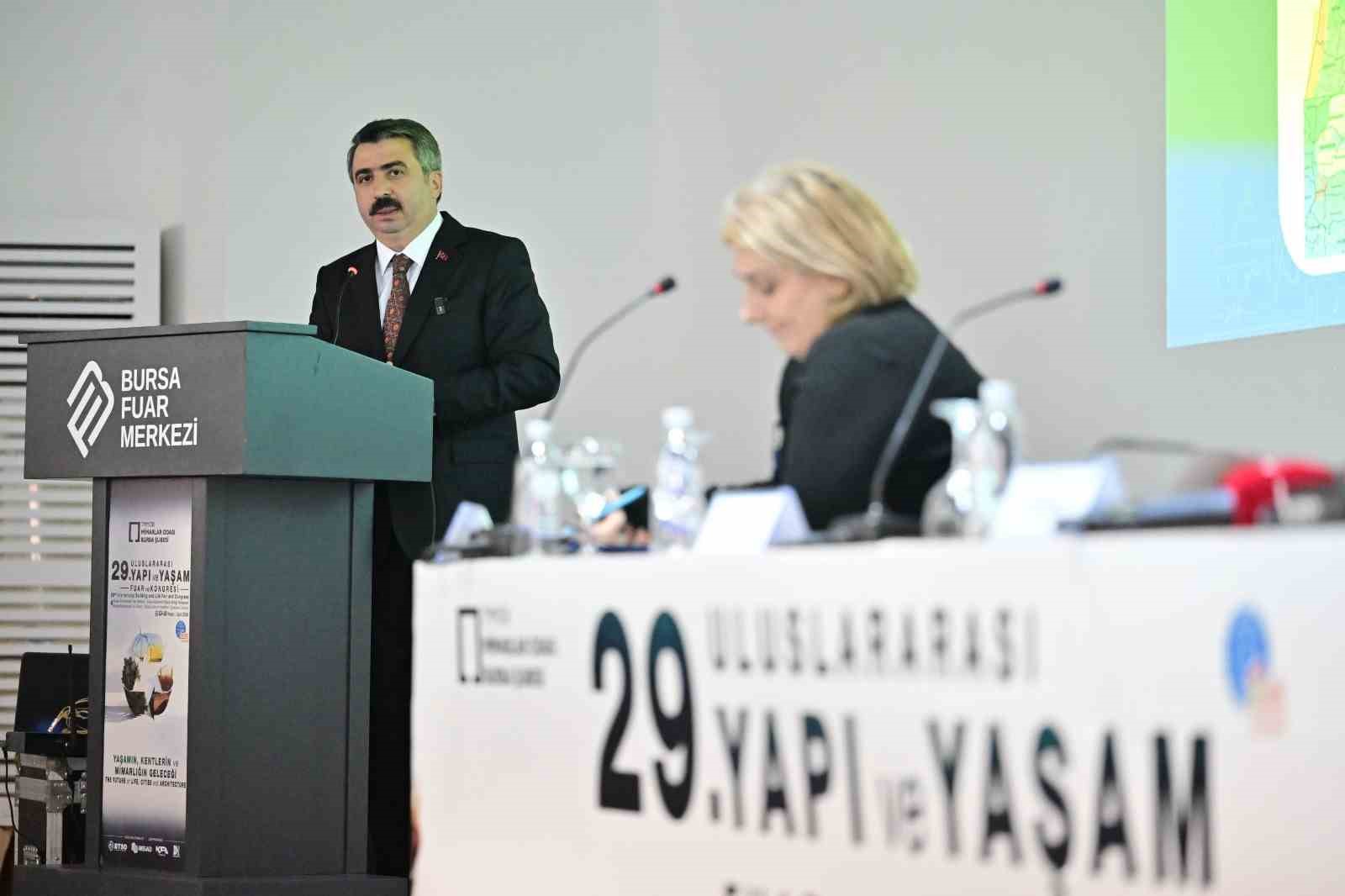 Yıldırım geleceği inşa ediyor
?v=1