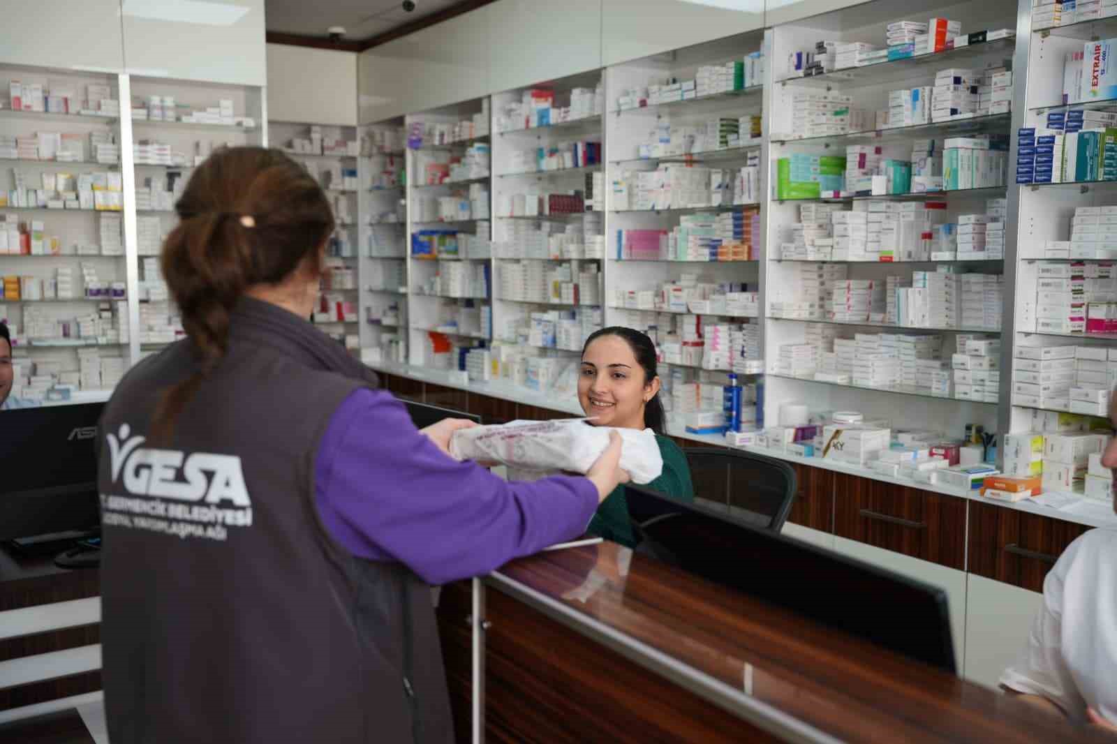 Başkan Zencirci, eczane teknisyenlerini unutmadı
?v=1