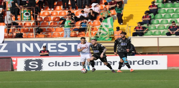 Trendyol Süper Lig: Corendon Alanyaspor: 0 - Samsunspor: 2 (İlk yarı)?v=1