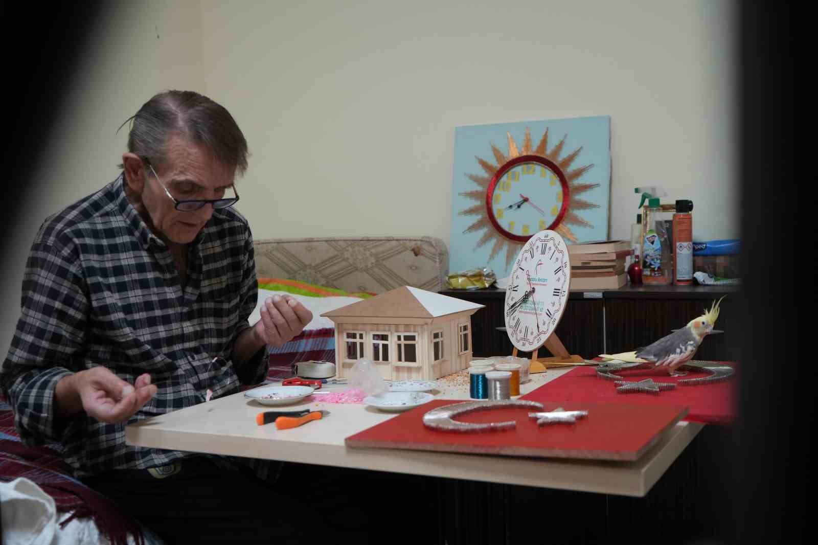 Demirden makete: Pandemide edindiği hobisini huzurevinde 6 yıldır sürdürüyor
?v=1