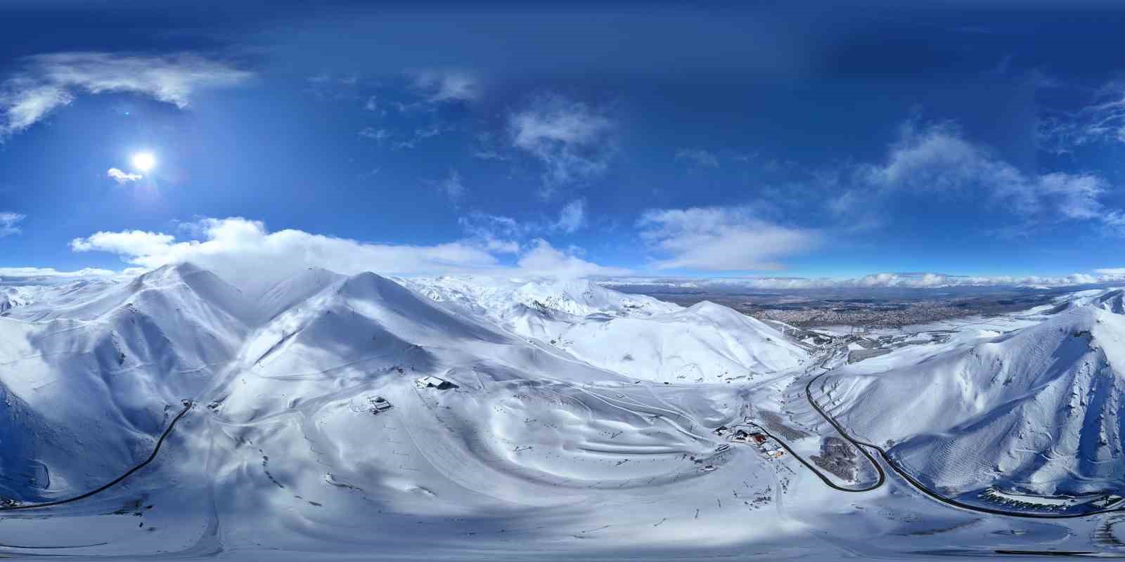 Palandöken beyaz örtüsü ile hayran bıraktı
?v=1