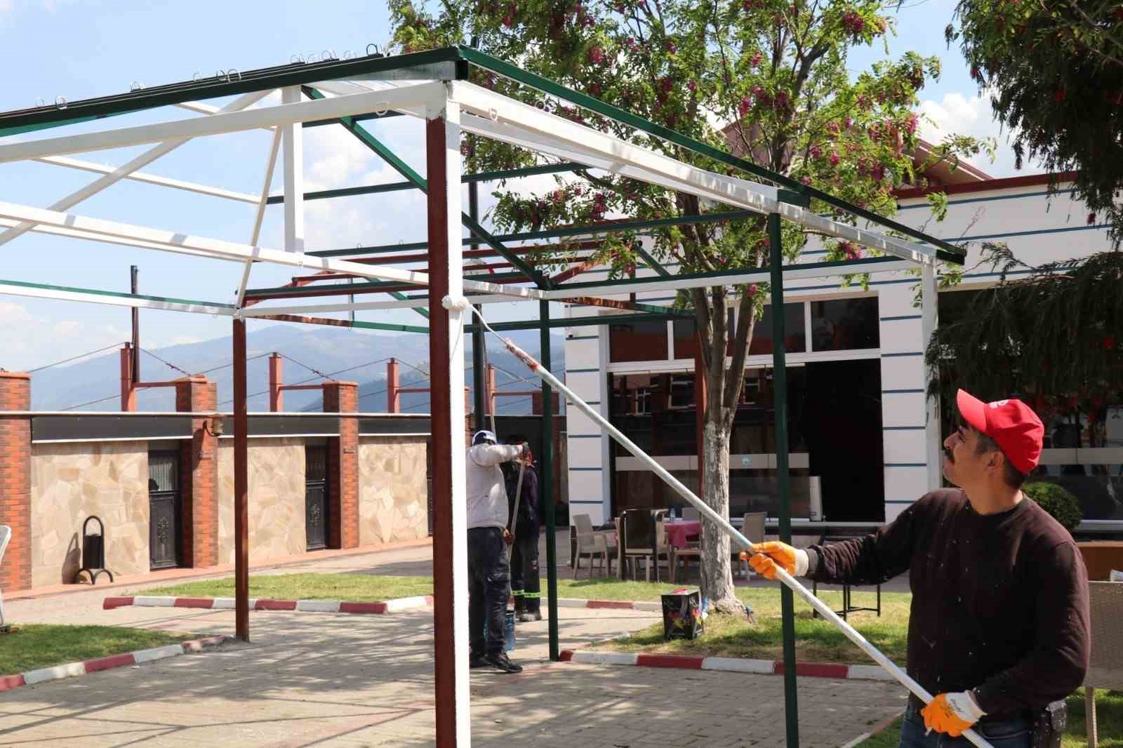 Bozdoğan’da sosyal alanlarda düzenleme çalışmaları devam ediyor
?v=1