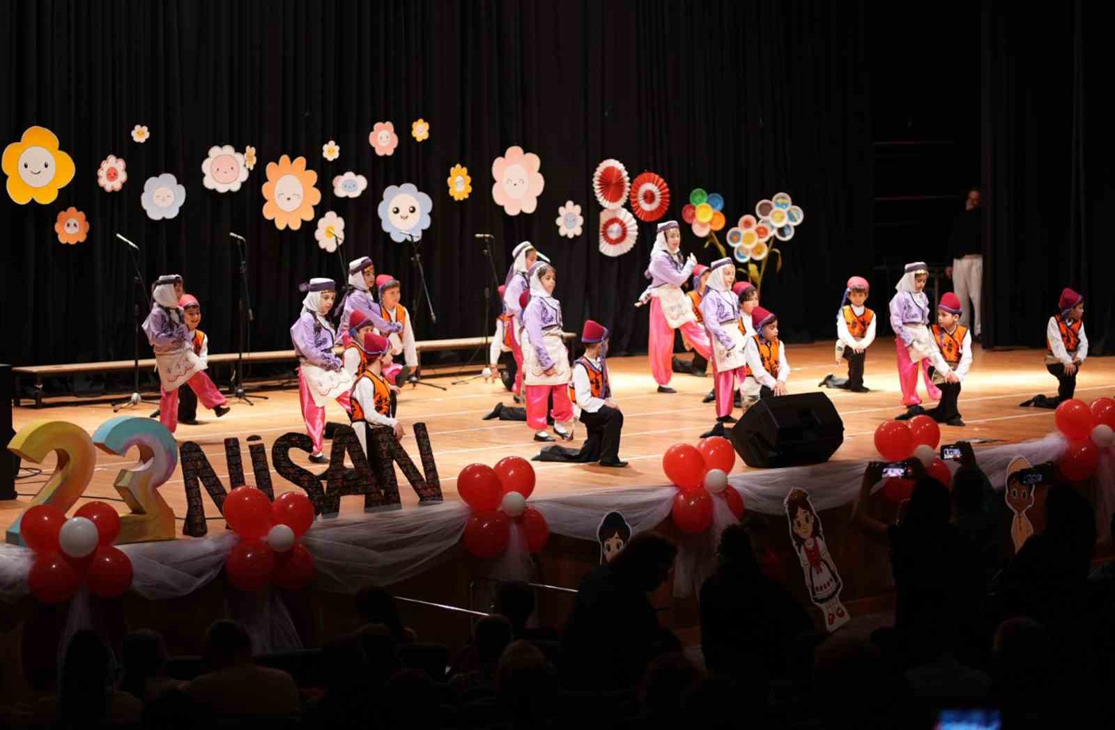 MTK Koleji 23 Nisan programını yoğun katılımla gerçekleştirdi
?v=1