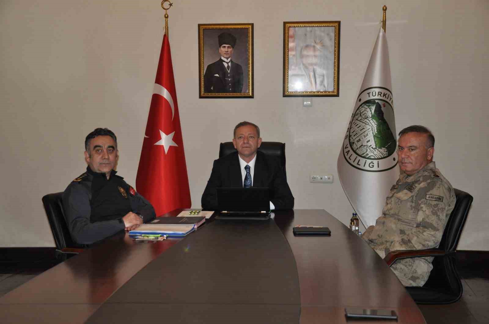 Kars’ta güvenlik zirvesi: 150 operasyon, 90 hesaba erişim engeli
?v=1