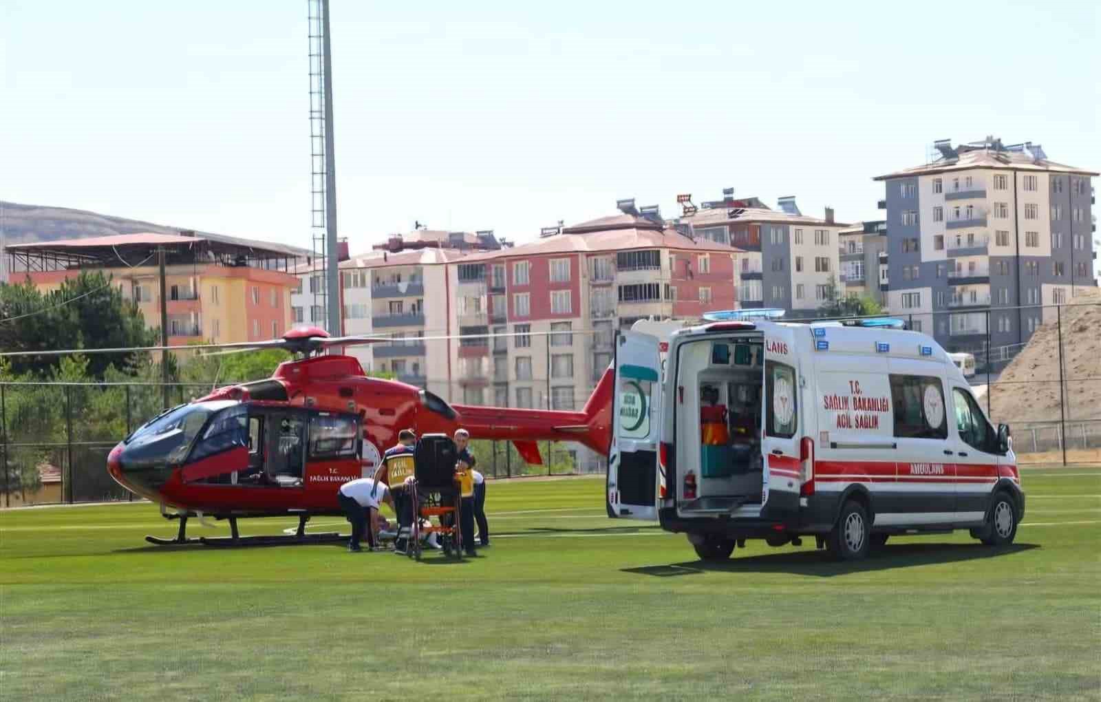 Kalp krizi geçiren hasta hava ambulansıyla Malatya’ya sevk edildi
?v=1