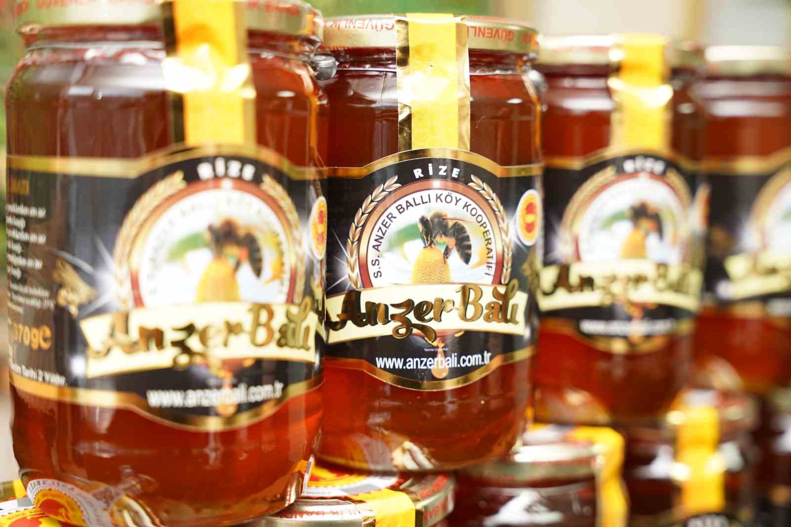 Anzer balı geç satışa çıkınca piyasa sahtesiyle doldu
?v=1