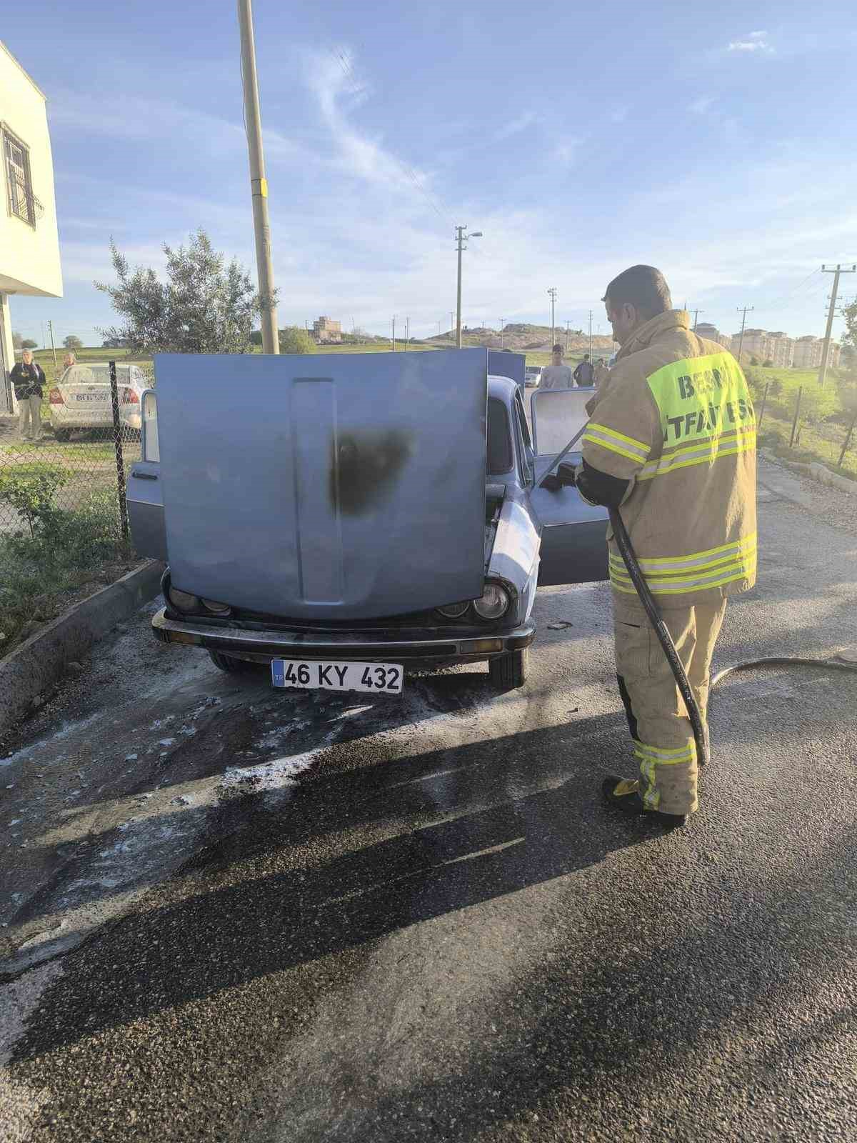 Besni’de otomobil alev aldı
?v=1
