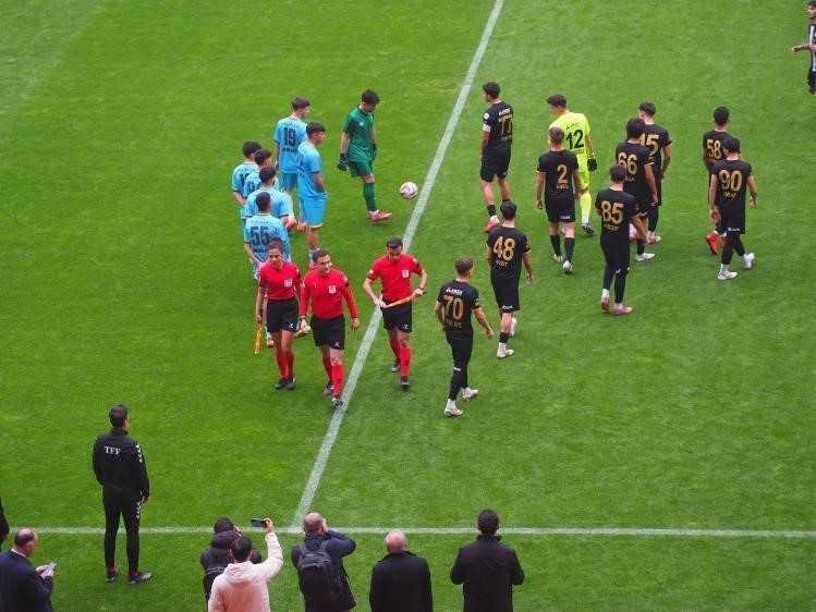 Yeni Malatyaspor olağanüstü kongre kararı aldı
?v=1