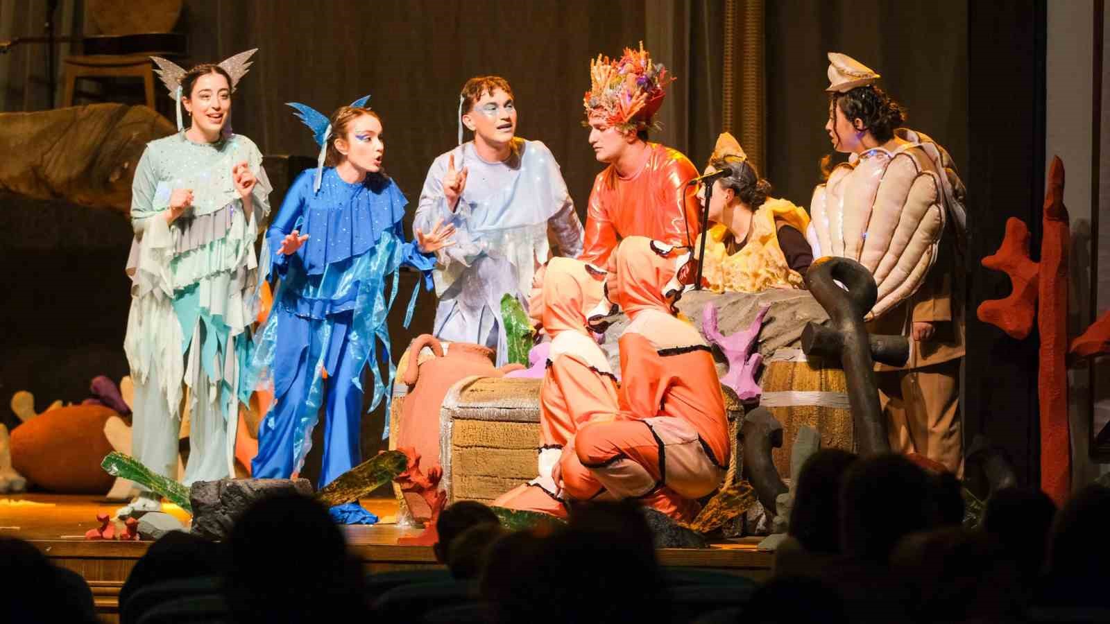 İzmit Körfezi’nin temizlik serüveni tiyatro sahnesinde
?v=1