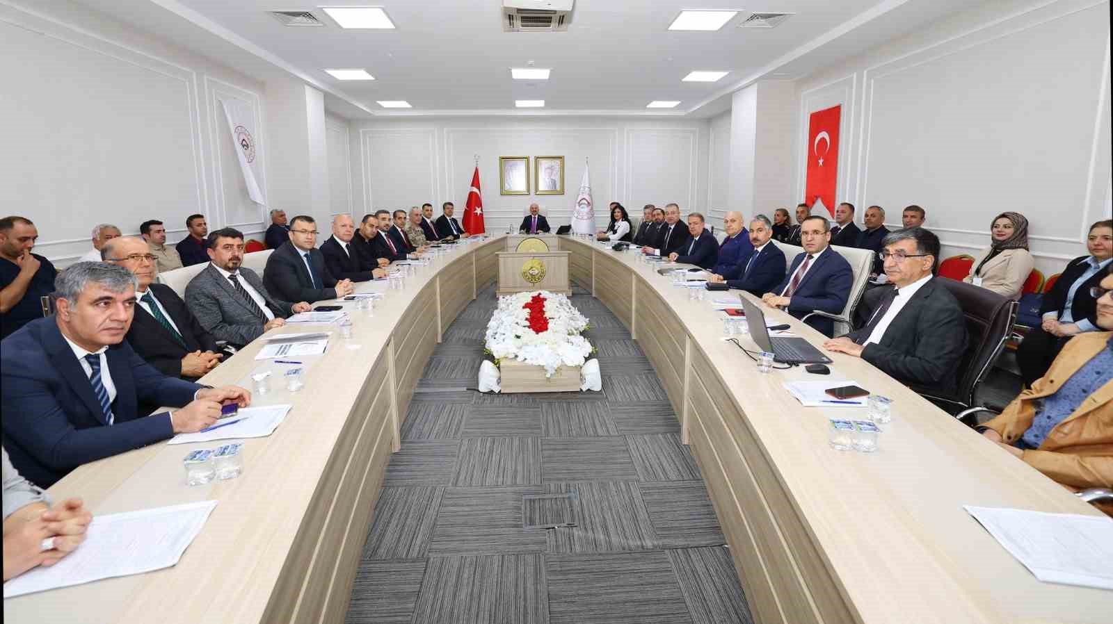 Bağımlılıkla mücadele il koordinasyon kurulu toplantısı yapıldı
?v=1